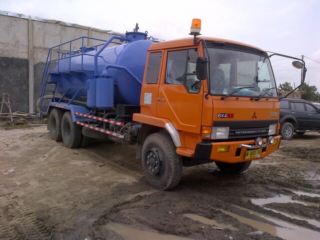 sewa vacuum truck Pekanbaru